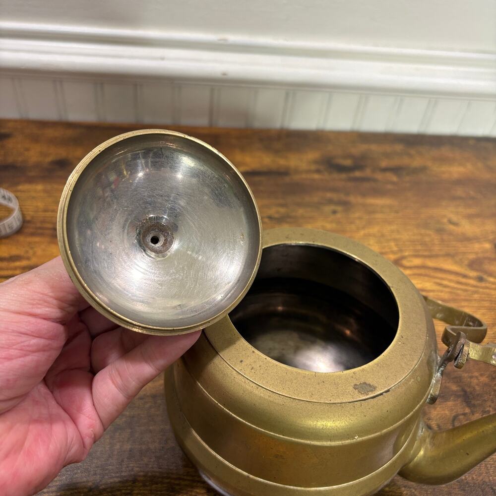 Vintage Brass Teapot Tea Kettle with Lid Patina MCM Shabby Chic Boho Decor - Picture 6 of 10